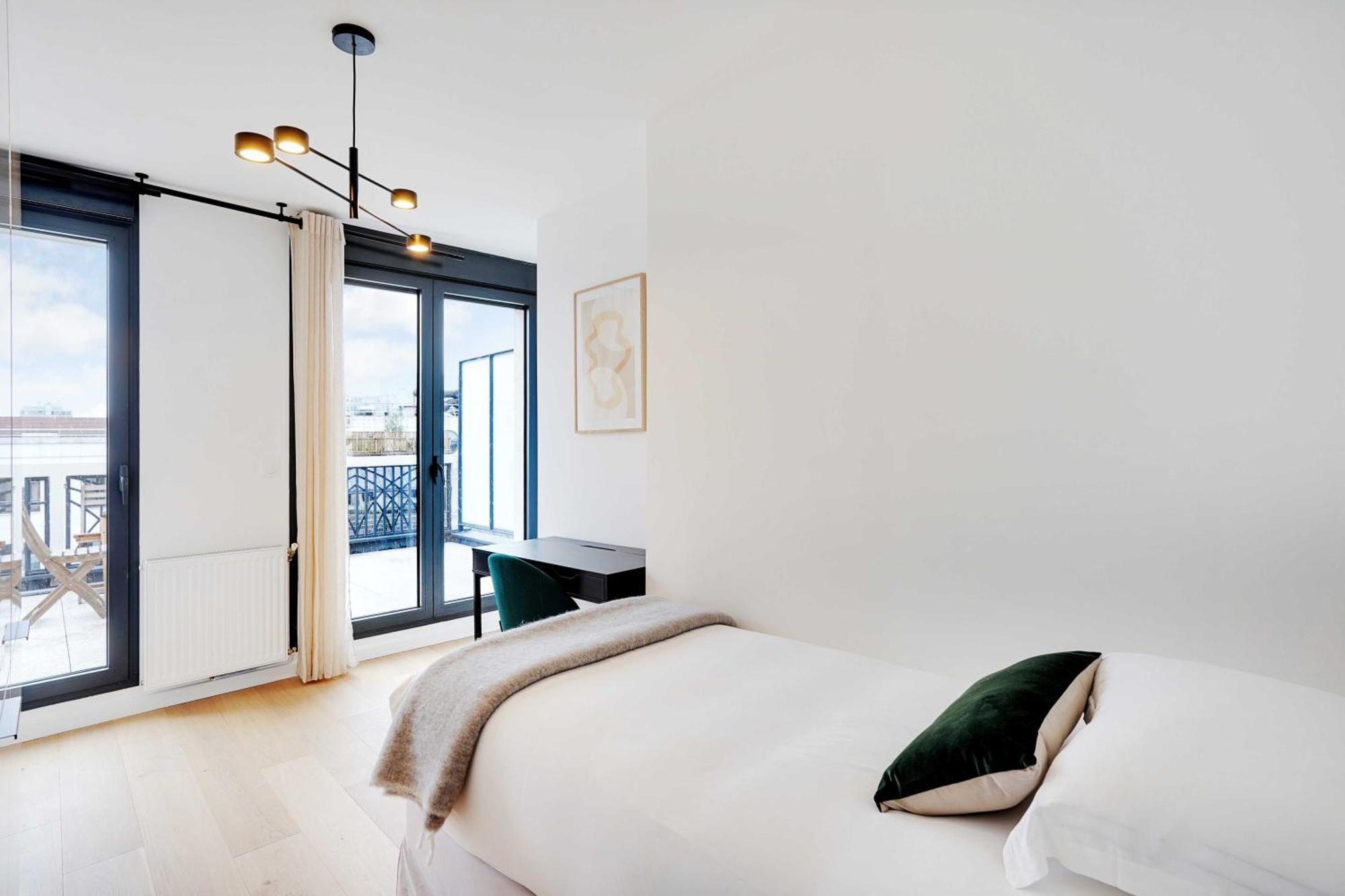 Raffinement Et Confort Dans Cette Residence A Levallois-Perret Exterior photo