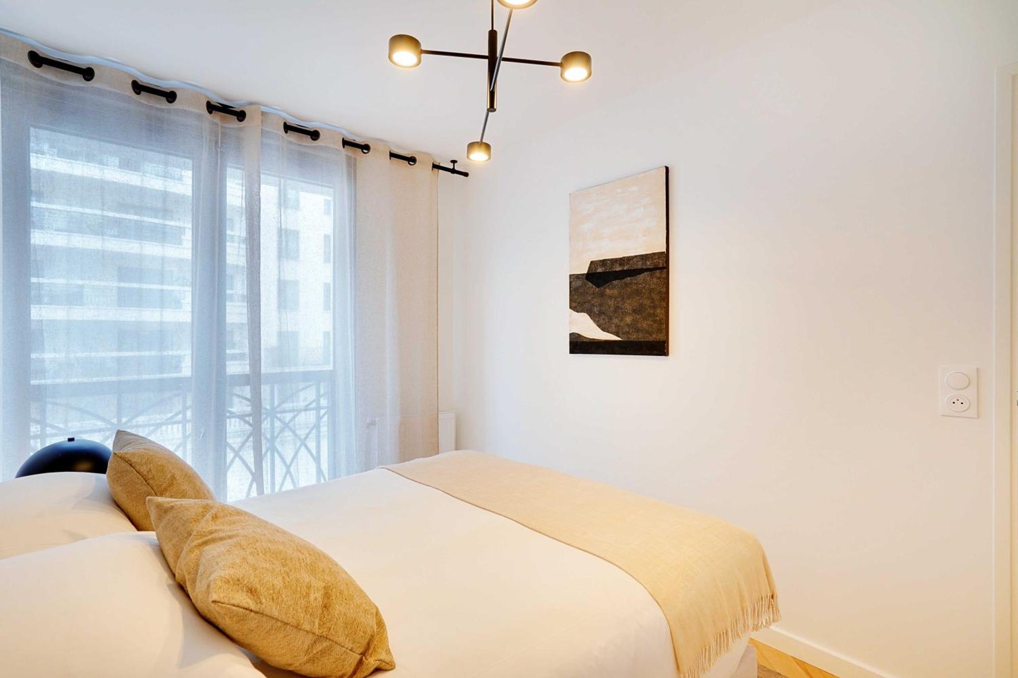 Raffinement Et Confort Dans Cette Residence A Levallois-Perret Exterior photo