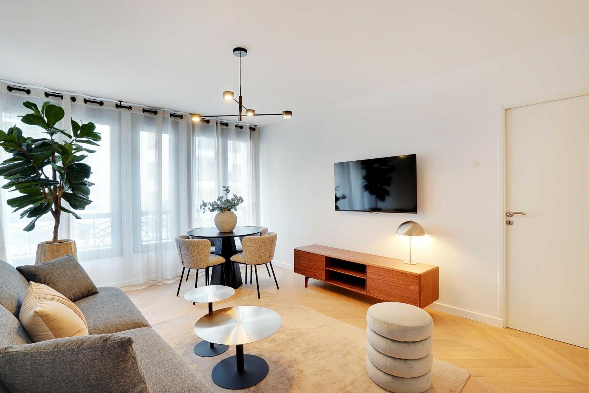 Raffinement Et Confort Dans Cette Residence A Levallois-Perret Exterior photo