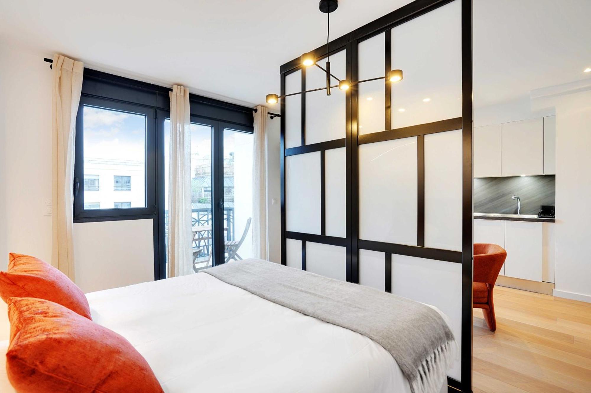 Raffinement Et Confort Dans Cette Residence A Levallois-Perret Exterior photo