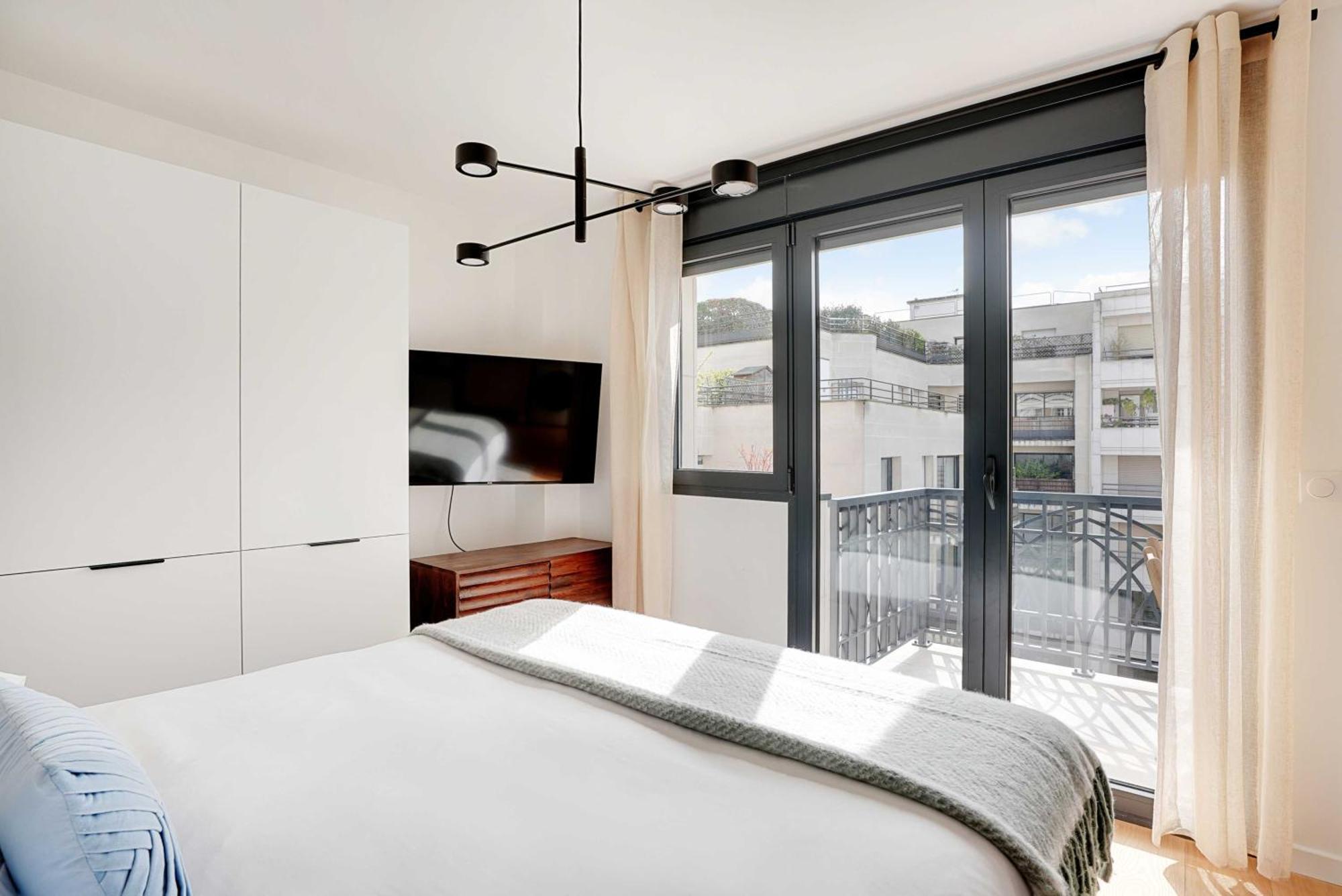 Raffinement Et Confort Dans Cette Residence A Levallois-Perret Exterior photo